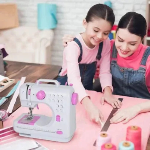 Mini máquina de coser portátil Genérica portable color blanco/violeta 110V